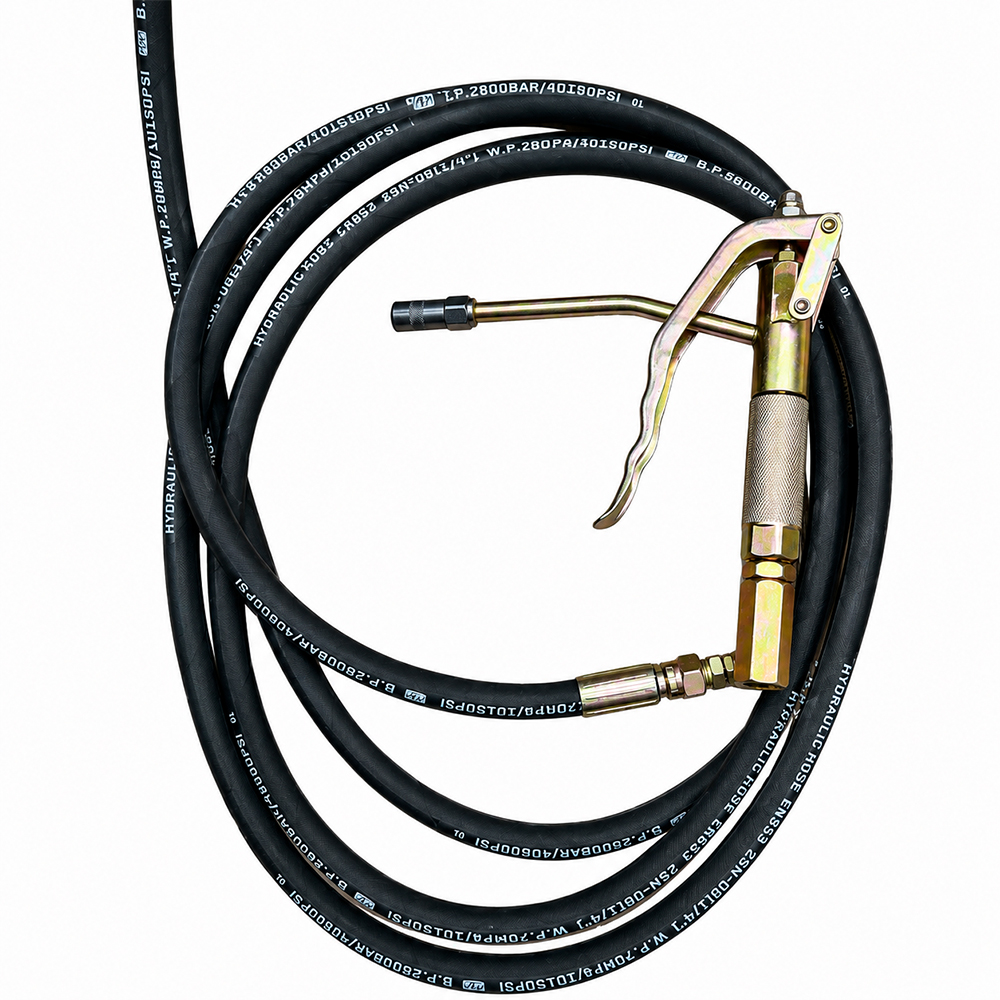 Bomba pneumática para graxa Lubmix montada em conjunto para tambor, equipada com regulador de pressão, mangueira de alta pressão, tampa metálica e placa seguidora. Desenvolvida para lubrificação industrial com transferência eficiente de graxa em oficinas, indústrias e centros de manutenção.